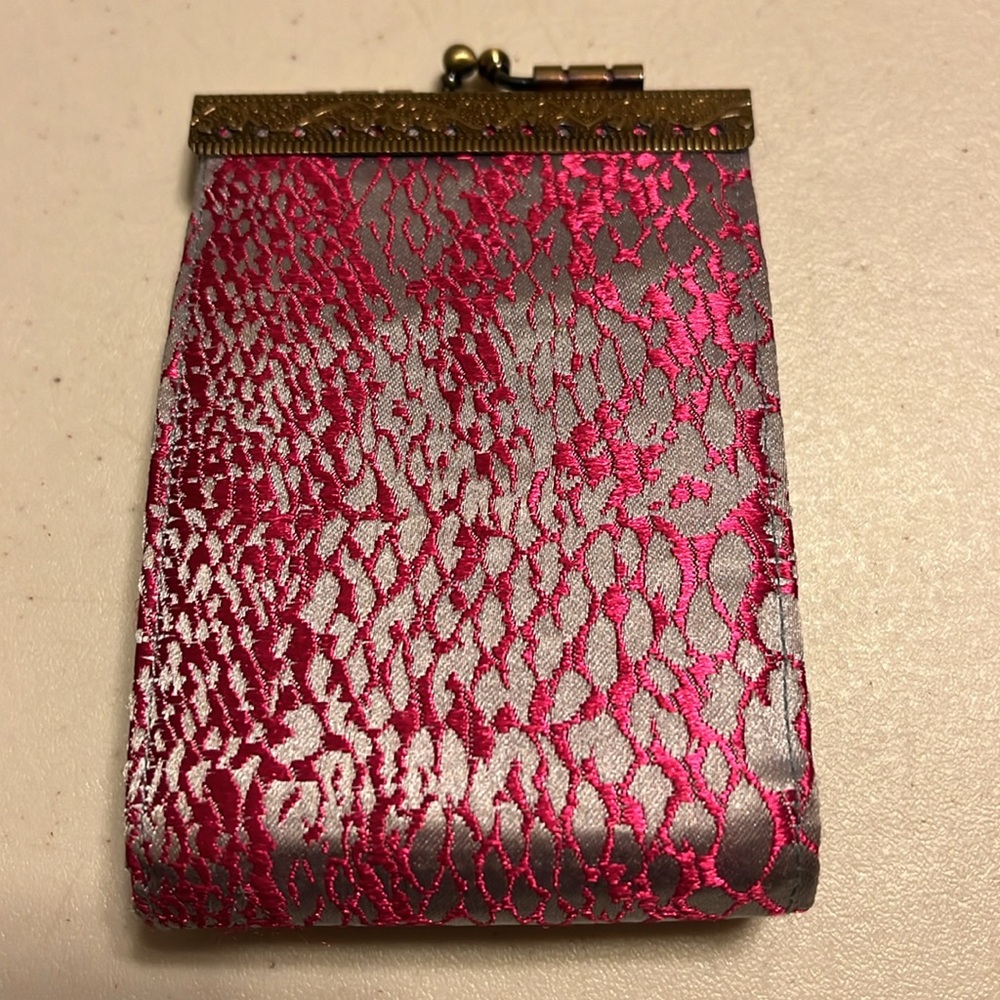 Three vintage wallets and credit card holder or business holder. All for 15.00 - Picture 6 of 10
